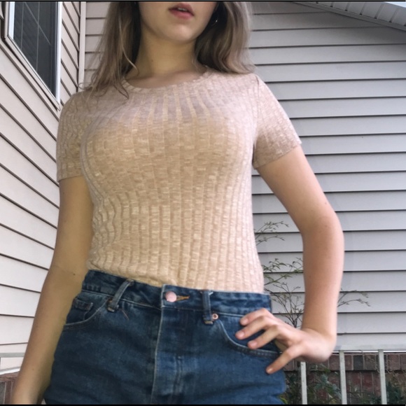 Forever 21 Tops - 🦋Sweater-like ribbed body suit!